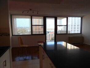 280 Marin Blvd, Unit 17T in Jersey City, NJ - Building Photo - Building Photo