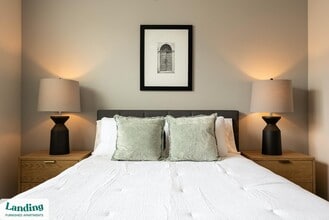 6107 E Riverside Dr, Unit 319 in Austin, TX - Building Photo - Building Photo