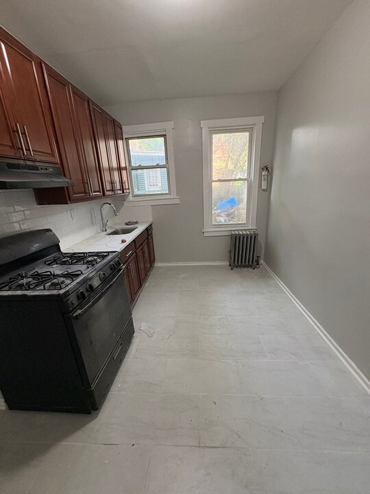 144 S Durand Pl, Unit 1L in Irvington, NJ - Building Photo