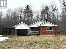 1544 Stockton Ln in Fort Erie, ON - Building Photo