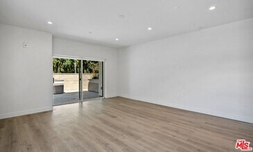 2336 Westwood Blvd in Los Angeles, CA - Building Photo - Building Photo