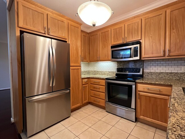 2968 Moorpark Ave in San Jose, CA - Building Photo - Building Photo