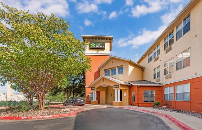 Furnished Studio-Austin - Northwest - Rese in Austin, TX - Foto de edificio - Building Photo