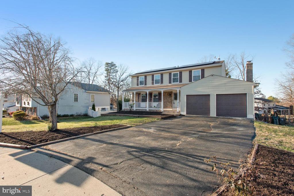 9246 Oakglen Ct in Manassas, VA - Building Photo