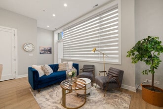 801 S Western Ave in Chicago, IL - Building Photo - Building Photo