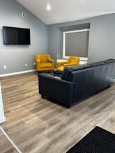 6 Chamberlain Rd in Shrewsbury, MA - Building Photo - Building Photo