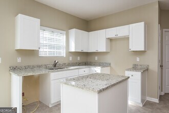 5892 Village Loop in Fairburn, GA - Building Photo - Building Photo