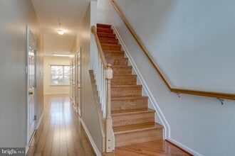 6042 Blue Point Ct in Columbia, MD - Building Photo - Building Photo