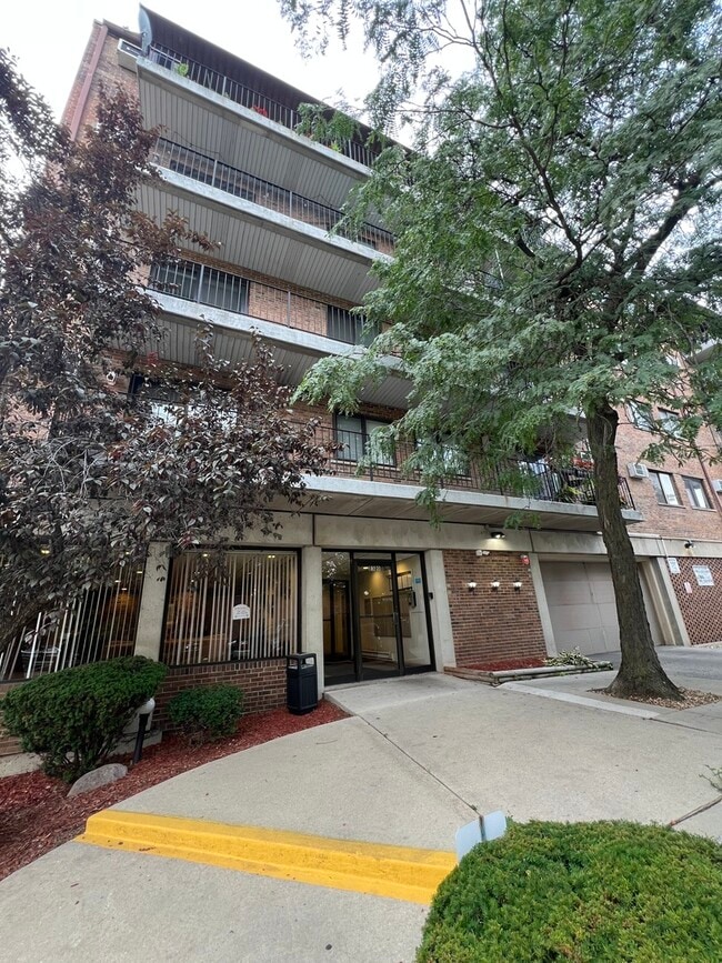 property at 2320 N Nordica Ave