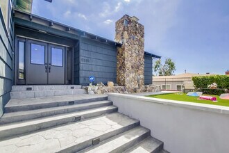 5551 Churchward St in San Diego, CA - Building Photo - Building Photo