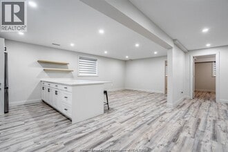 241 Robinson Ave in Essex, ON - Building Photo - Building Photo