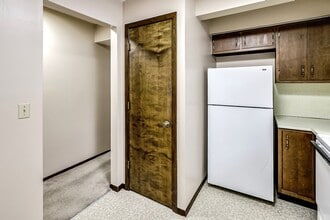 6640 Military Ave in Omaha, NE - Building Photo - Building Photo