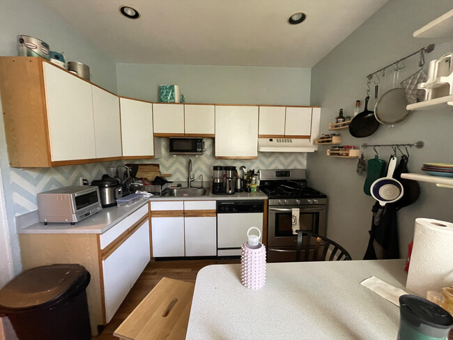 45 Mason Ter, Unit 3 in Brookline, MA - Building Photo - Building Photo