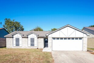 18014 Glenledi Dr in Houston, TX - Building Photo