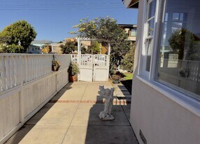 731 Beryl St in San Diego, CA - Building Photo