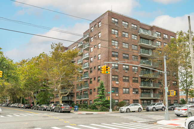 2520 Batchelder St in Brooklyn, NY - Building Photo - Building Photo