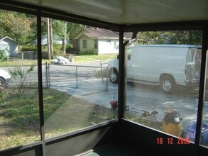 154 E 44th St in Jacksonville, FL - Foto de edificio - Building Photo