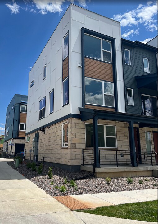 2545 Josephine Way in Superior, CO - Building Photo