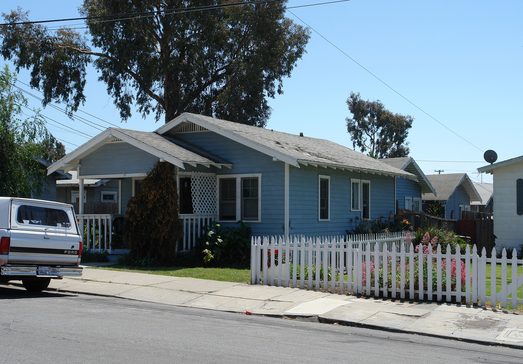 1164 E Meta St in Ventura, CA - Building Photo