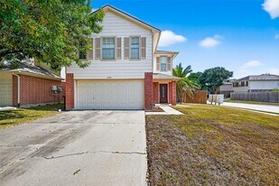 11902 Rolling Stream Dr in Tomball, TX - Building Photo