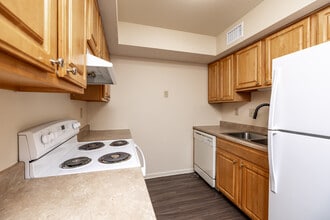 Valley Acres Apartments in Des Moines, IA - Building Photo - Interior Photo