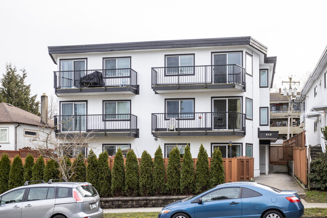 868 6th Av E in Vancouver, BC - Building Photo - Building Photo