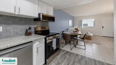 8546 N 59th Ave, Unit 225 in Glendale, AZ - Building Photo - Building Photo