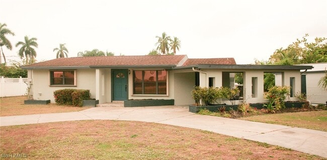 property at 289 Coral Dr