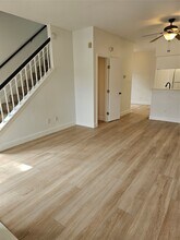 2626 Holly Hall St in Houston, TX - Building Photo - Building Photo