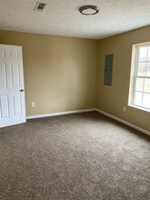 906 Red Oak Ln in Dandridge, TN - Building Photo - Building Photo