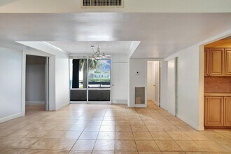 1401 S Federal Hwy, Unit 102 in Boca Raton, FL - Building Photo - Building Photo
