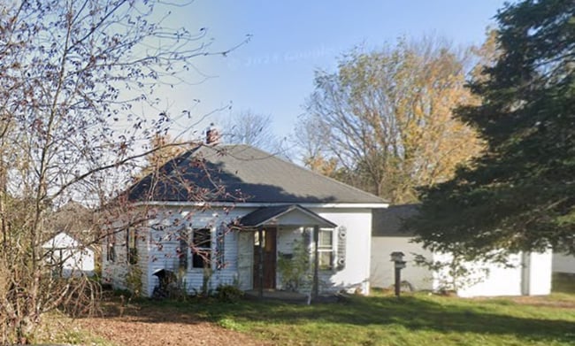 property at 317 E 10th St S