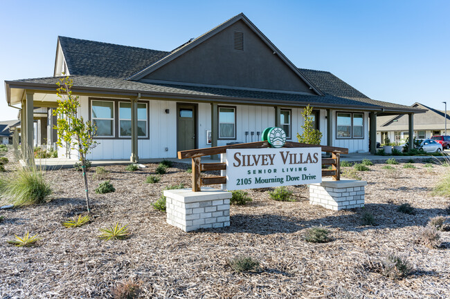 Silvey Villas Senior Living in Dixon, CA - Building Photo - Primary Photo