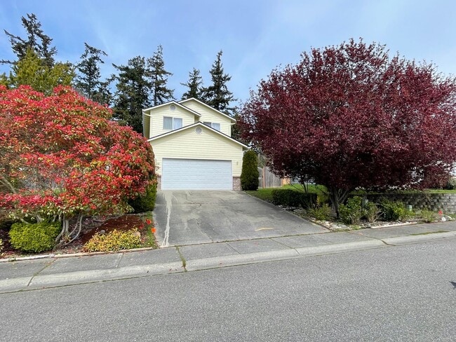 1626 SW 7th Ave in Oak Harbor, WA - Building Photo - Building Photo