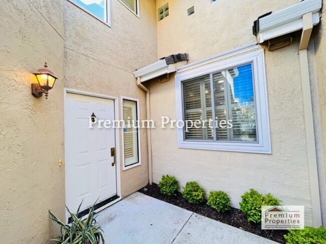 6230 Lakeview Cir in San Ramon, CA - Building Photo - Building Photo