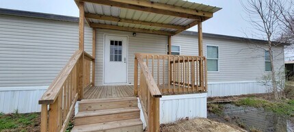 405 Battlebell Rd in Highlands, TX - Foto de edificio - Building Photo