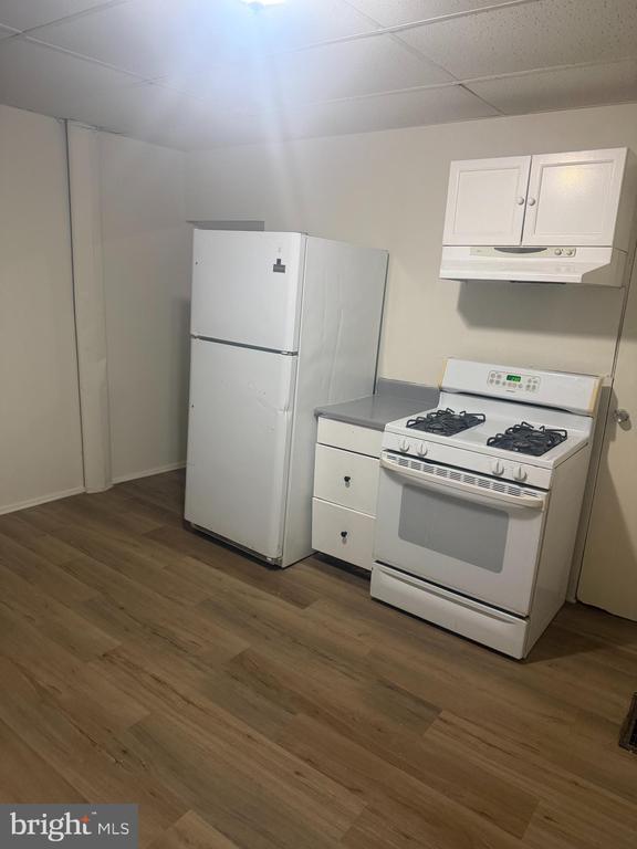 property at 802 Fairbanks Ave