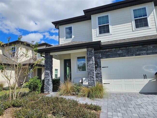 7853 Somersworth Dr in Kissimmee, FL - Building Photo - Building Photo