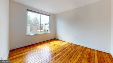 420 16th St SE-Unit -205 in Washington, DC - Building Photo - Building Photo