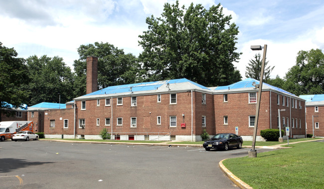 Netherwood Village Apartments in Plainfield, NJ - Building Photo - Building Photo