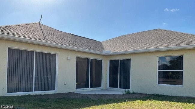 2323 NE 26th St in Cape Coral, FL - Building Photo - Building Photo