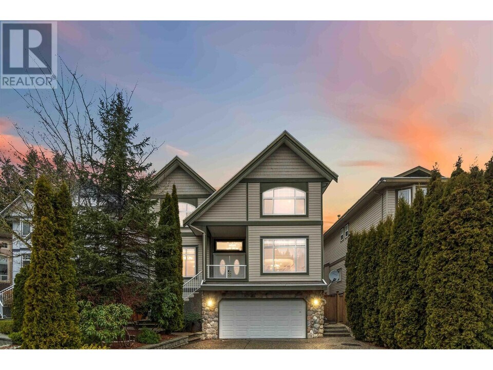 2018 Turnberry Ln in Coquitlam, BC - Building Photo