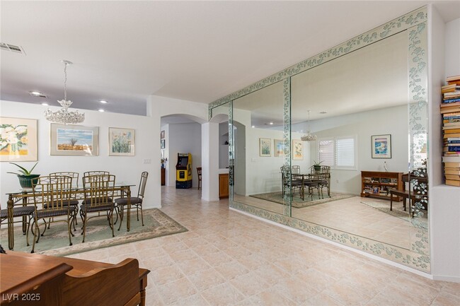 2738 Grande Valley Dr in Las Vegas, NV - Foto de edificio - Building Photo