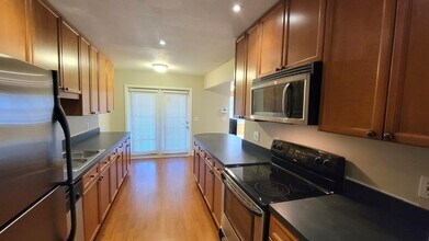 750 Dalrymple Rd in Atlanta, GA - Building Photo - Building Photo