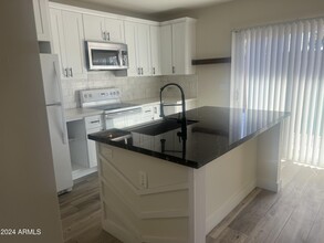 3125 E Oak St, Unit A in Phoenix, AZ - Building Photo - Building Photo