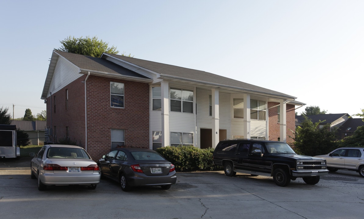 Park Place West Apartments in Maryville, TN - Building Photo