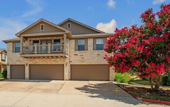 9201 Brodie Ln in Austin, TX - Building Photo - Building Photo
