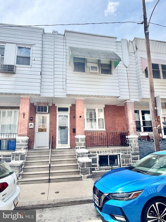 property at 2616 S Warnock St