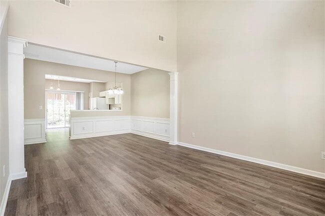 property at 2821 Ashleigh Ln