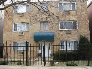 1352 N Cleveland Ave in Chicago, IL - Building Photo